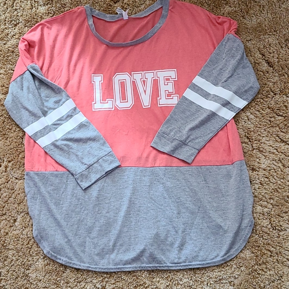 3/4 sleeve shirt